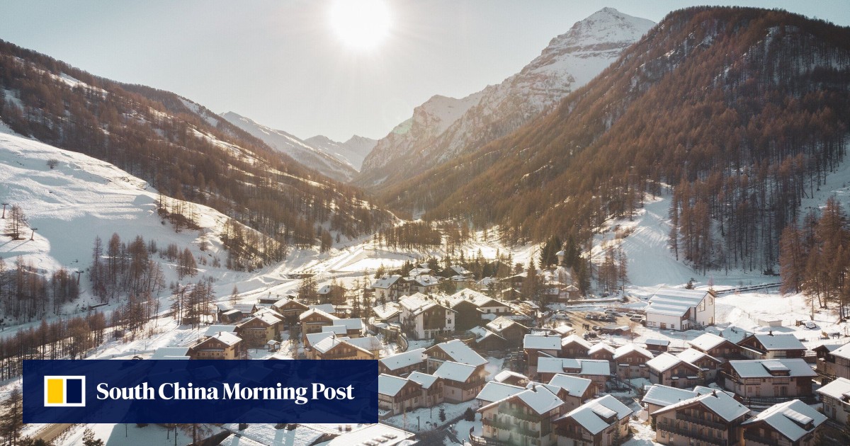 Компания Club Med, принадлежащая Fosun, сообщает, что гонконгцы обращаются к горнолыжным склонам и местам из списка лучших, поскольку количество заказов на путешествия растет